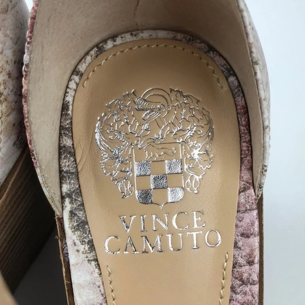 NEW Vince Camuto Deedriana Peep Toe Wedges 8